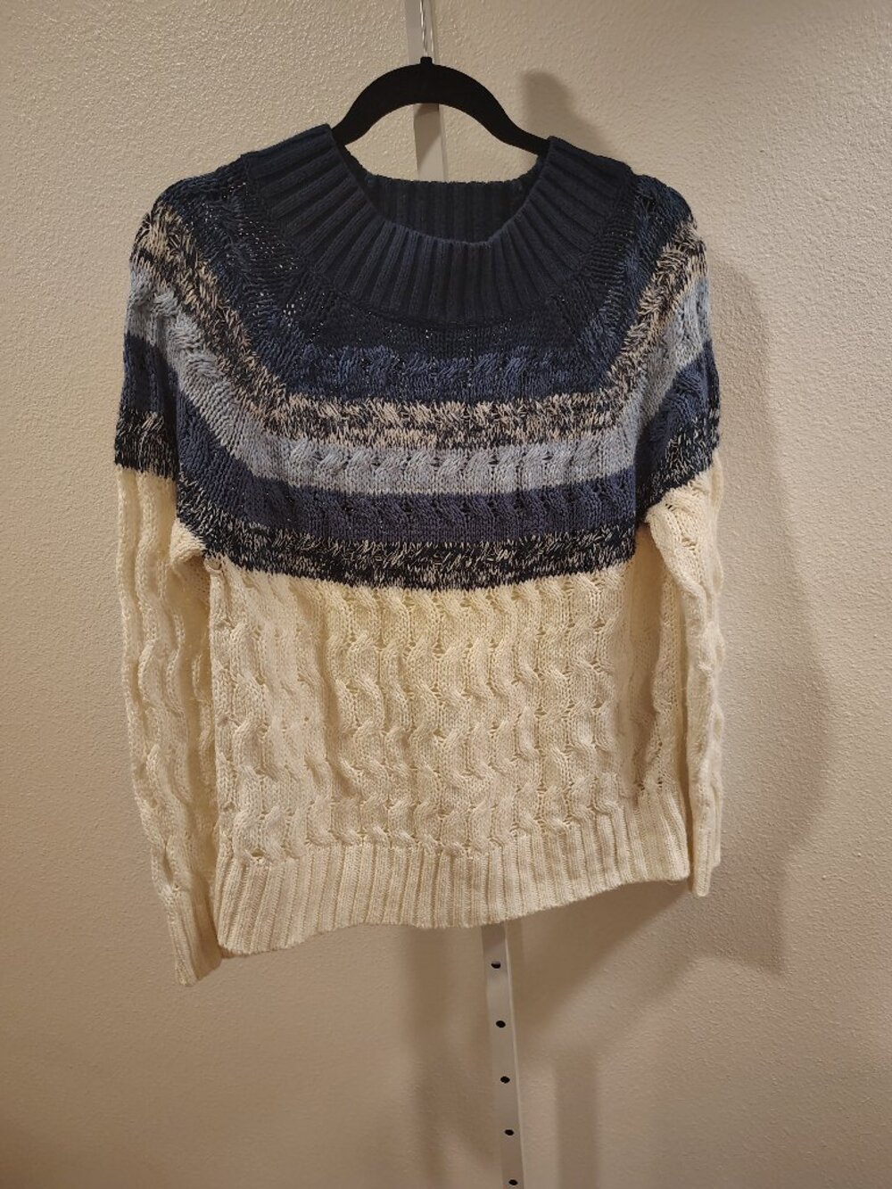 Chaps Women's Sweater Size Large Chunky Cable Knit Crew Neck Color Blocked